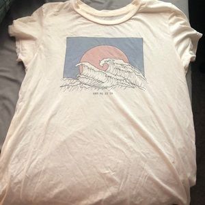 Medium tee with logo